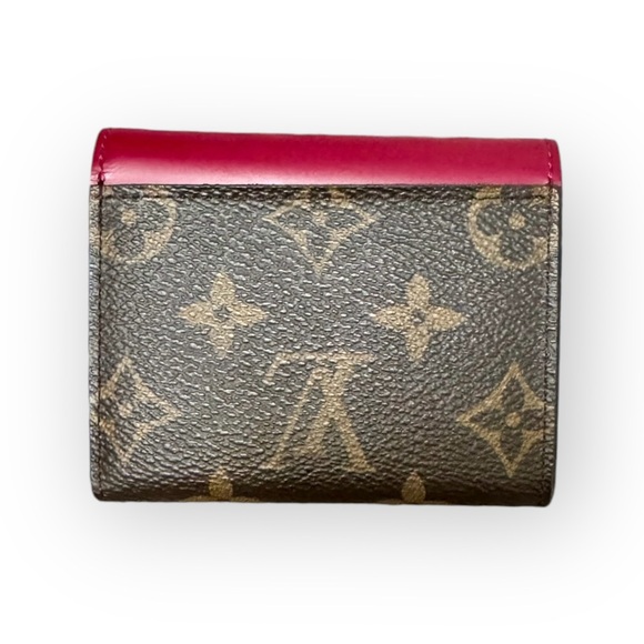 LOUIS VUITTON Portefeuille Zoe Trifold Wallet, Monogram, Fuchsia - Picture 2 of 16